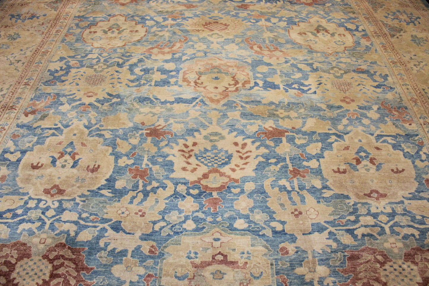 Traditional Mahal rug design
