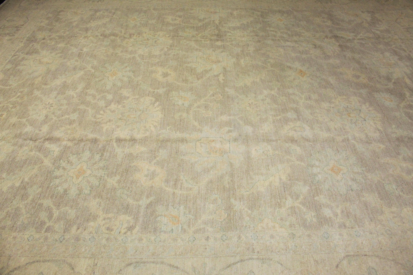 Whispers of Elegance - Soft Neutrals in a Refined Oushak (11′10″ × 14′4″) - 2810