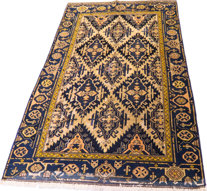 3x6 hand-knotted Malayer rug with tribal pattern