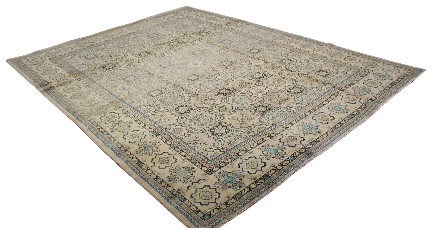 Ethereal and Elegant - Antique Mahal Rug from Persia (9.11 × 12.8 ft) - 1656
