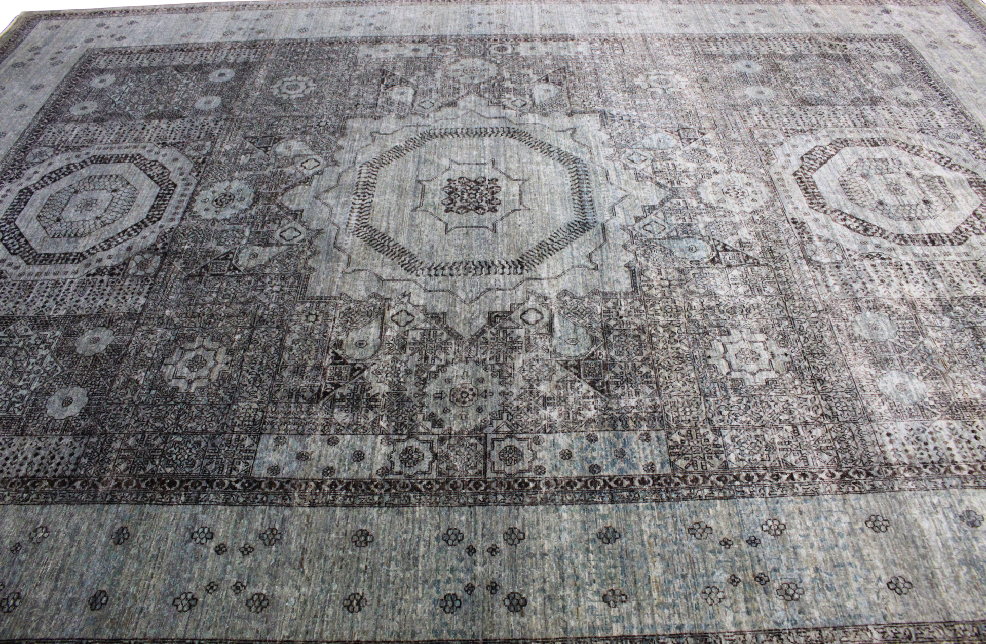 Geometric wool rugs