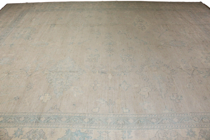 Floral design Oushak rug