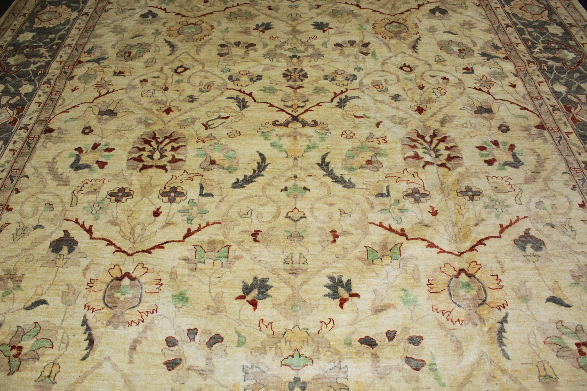 Hand-knotted wool rug 12x15