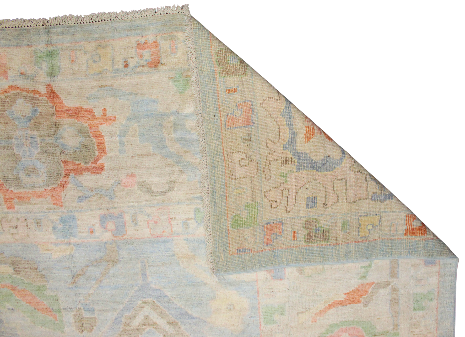 Light tone traditional rug